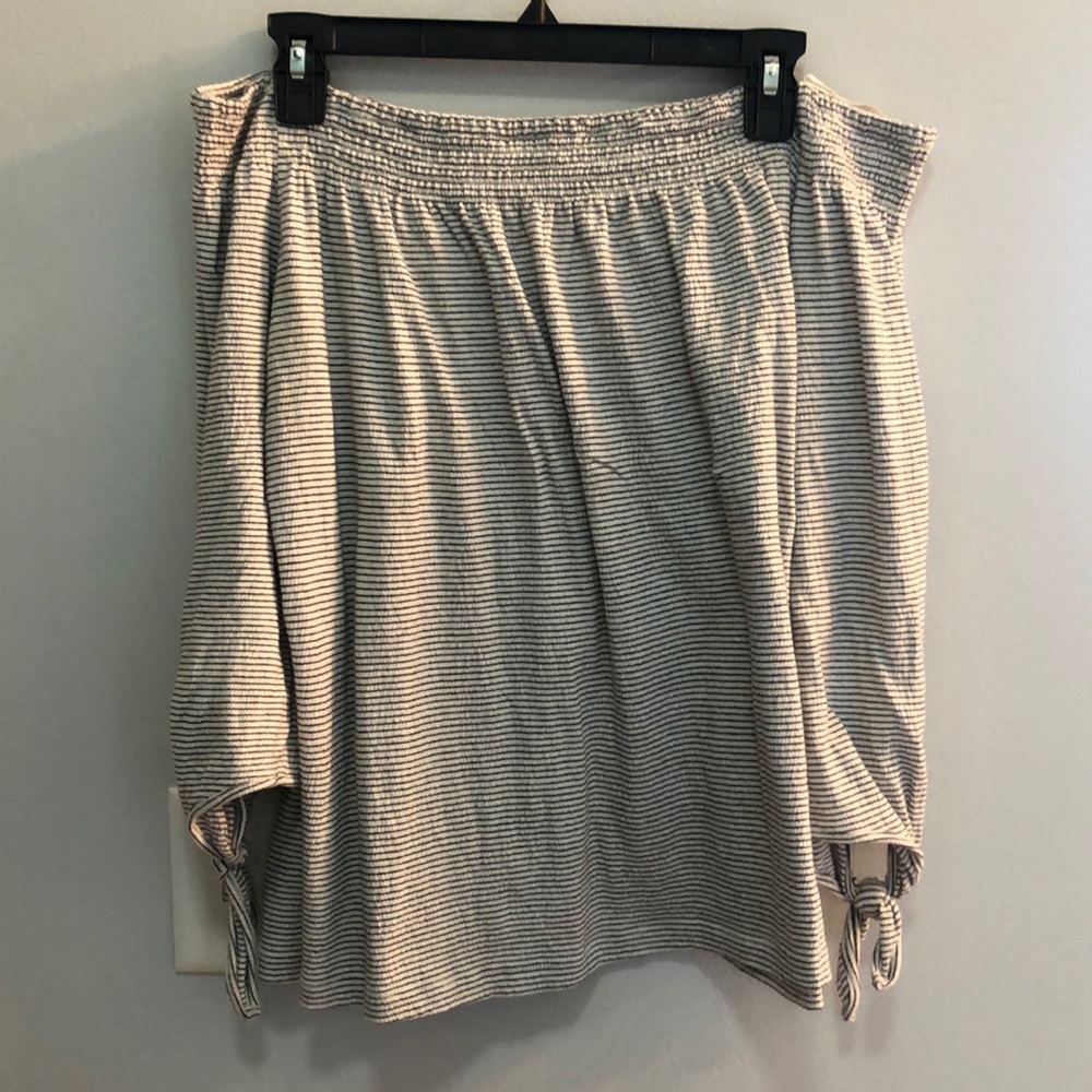 never worn off the shoulder top 🌞🌞